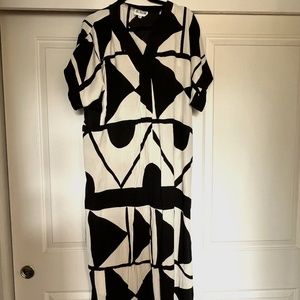 Brand New BEL KAZAN POPPY KAFTAN Black & White, Size XS/S